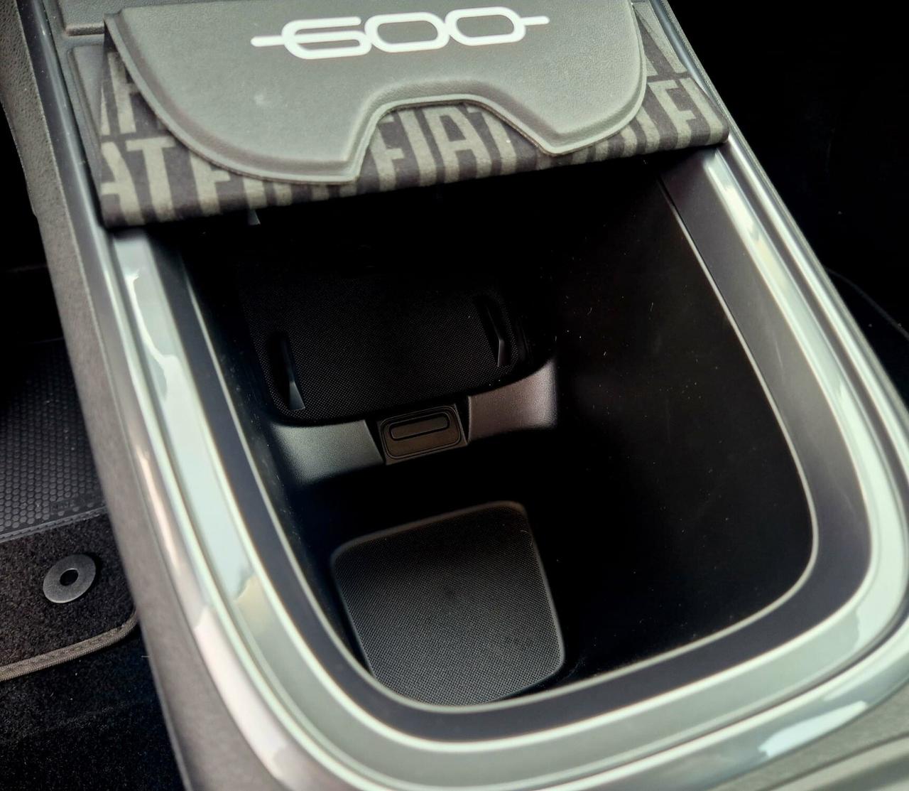 Fiat 600 Hybrid 110 CV DCT MHEV La Prima