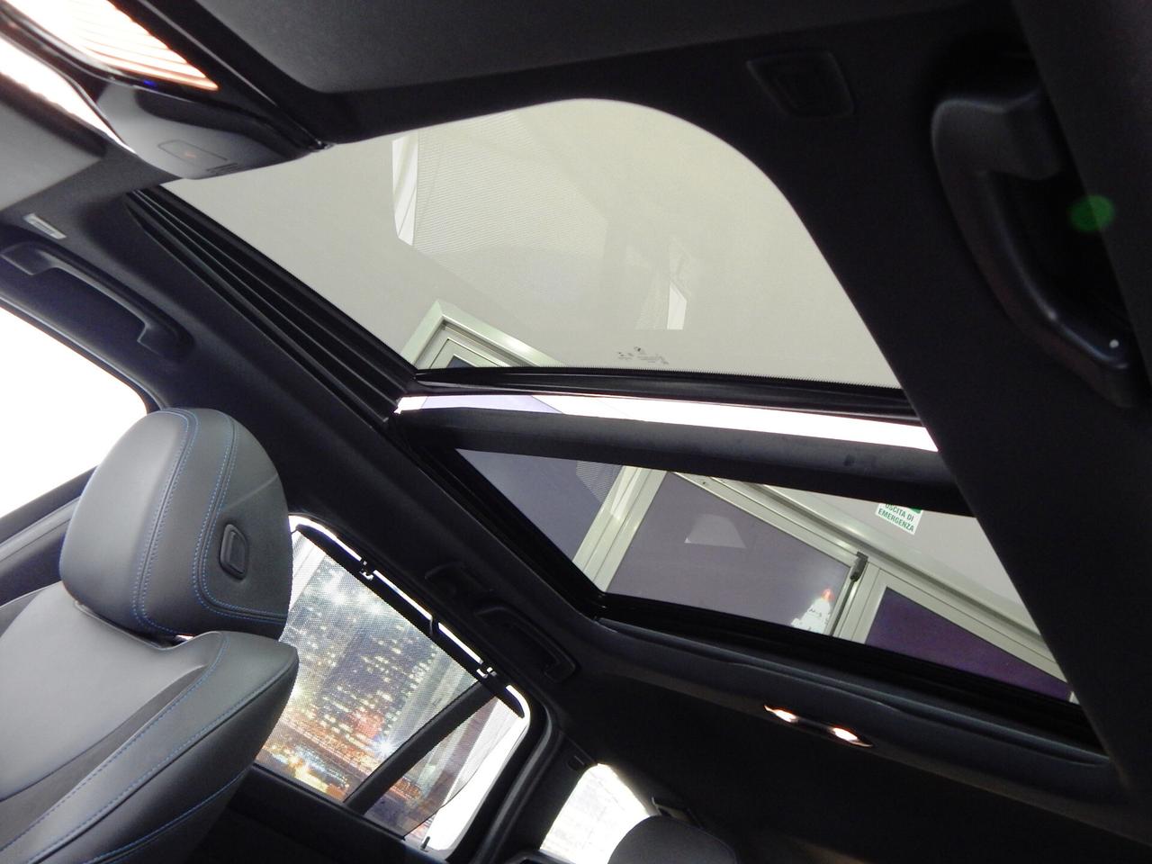 BMW 320 d Touring MSport Aut. TETTO-NAVI-PELLE-RADAR-LED