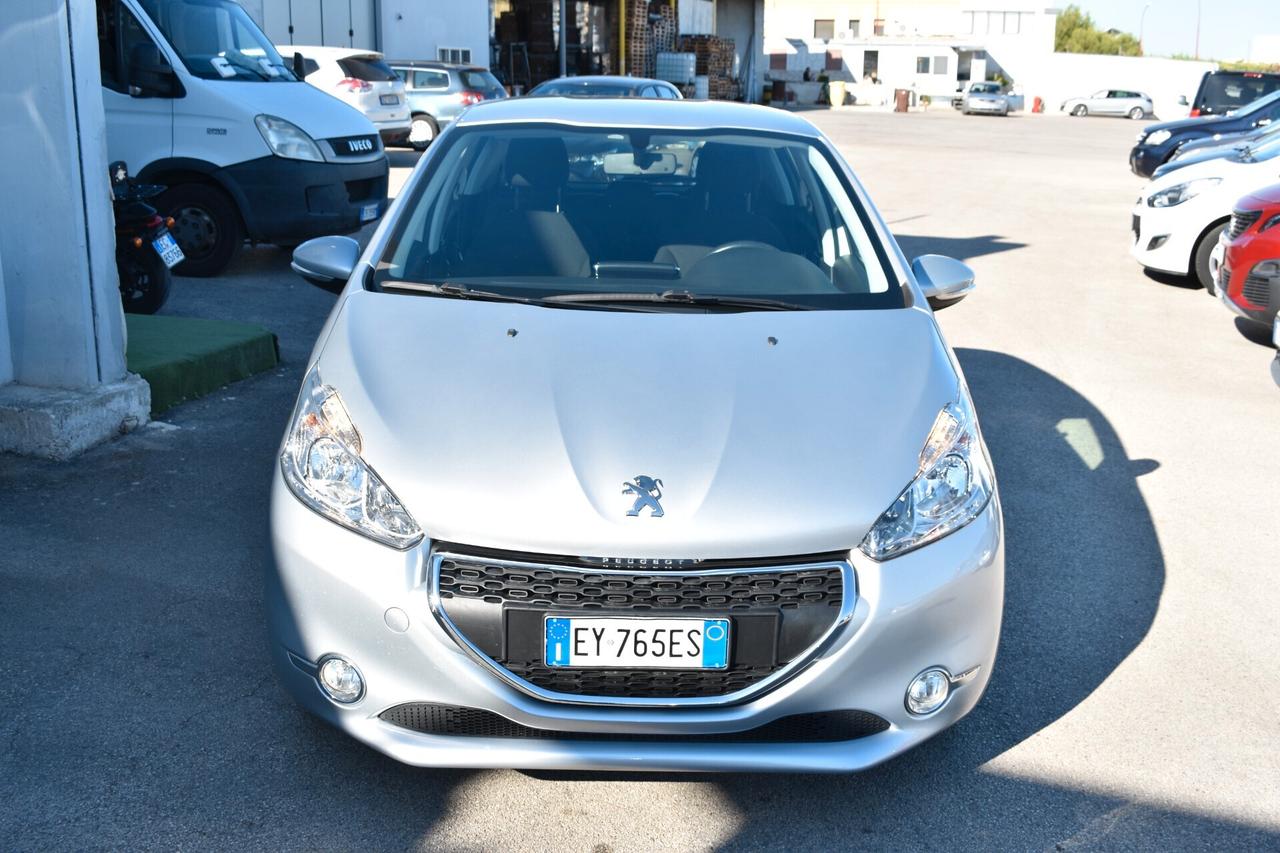 Peugeot 208 1.4 HDi 68 CV 5 porte Allure