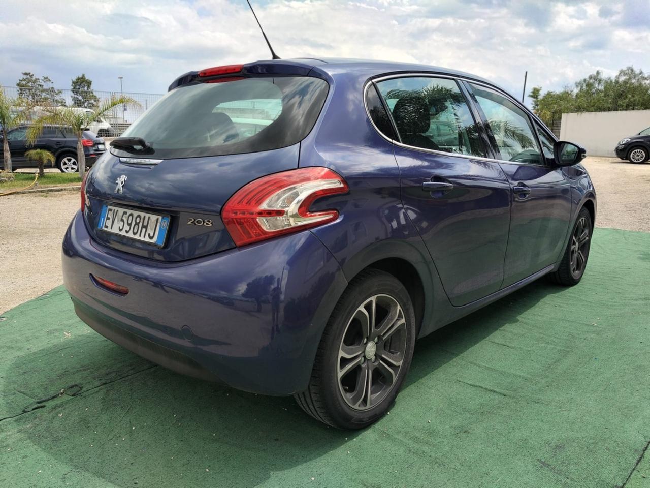 Peugeot 208 1.4 HDi 68 CV 5 porte Allure - 2014