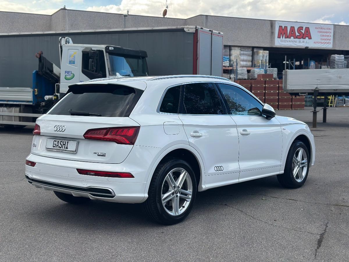 AUDI - Q5 - 40 TDI quattro S line plus
