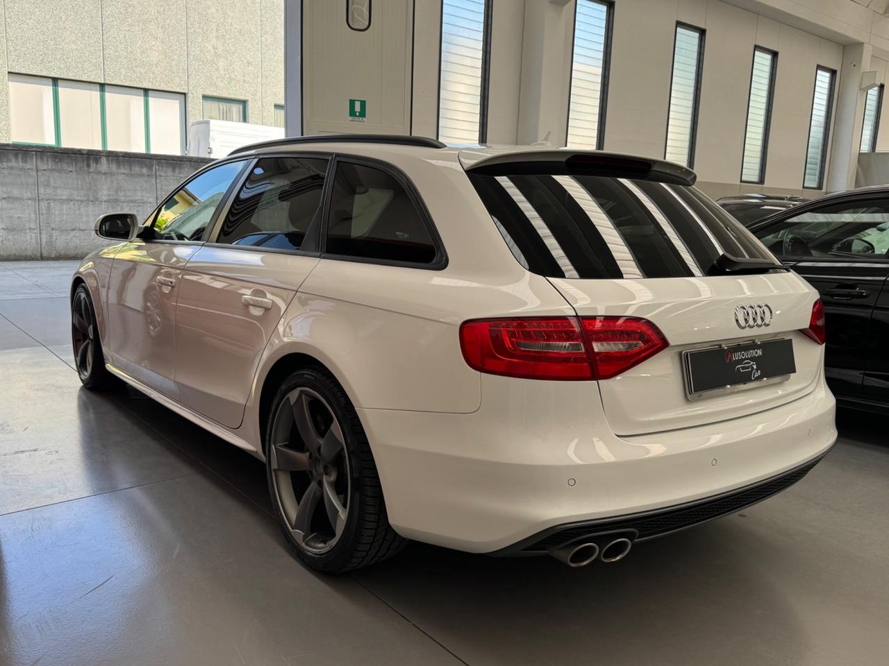 Audi A4 Avant 2.0 TDI 150 CV S-LINE TOTALE