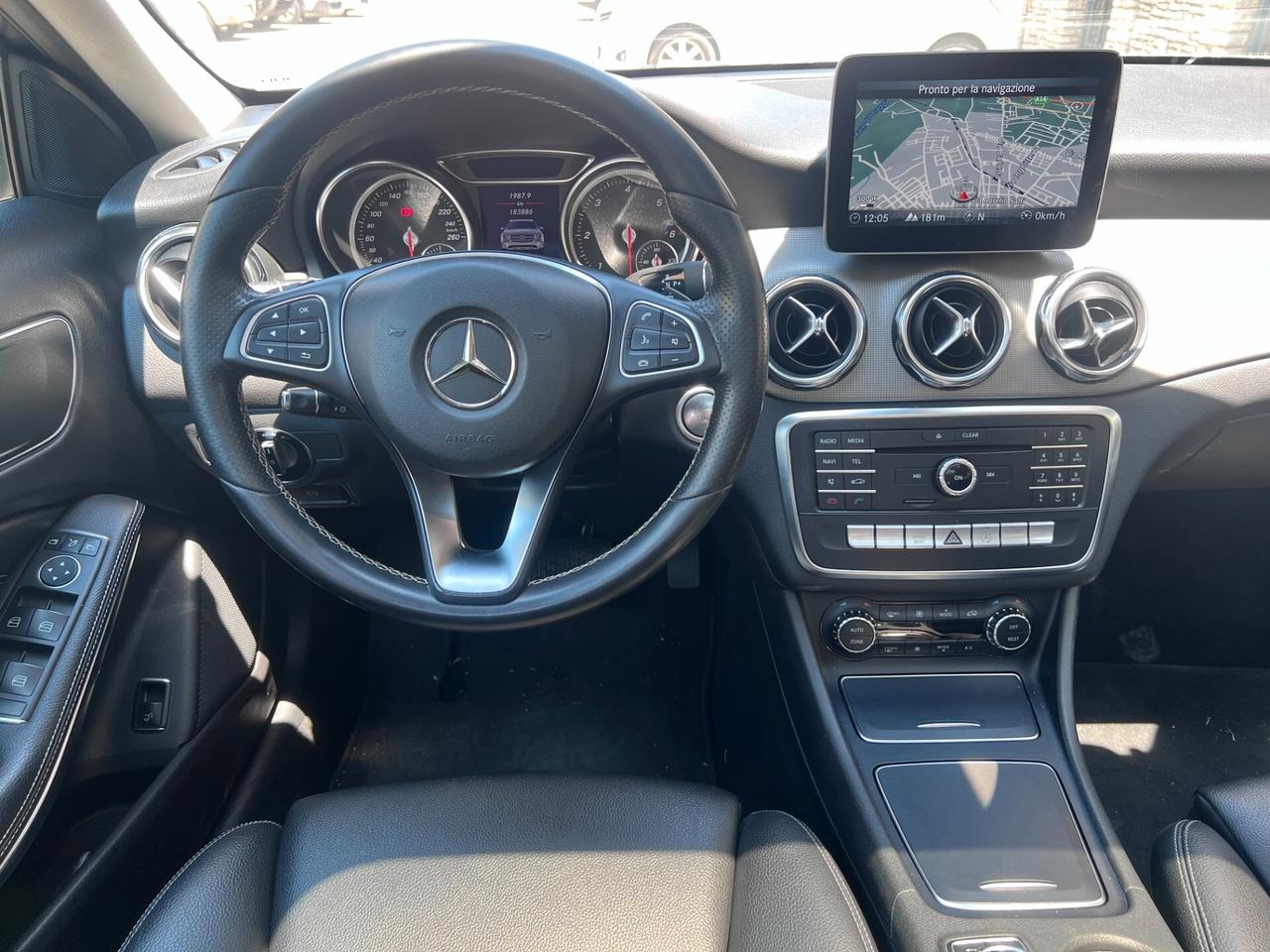 Mercedes-benz GLA 200 d 136cv SPORT auto TETTO/NIGHT/PELLE/18; PERFETTA!!