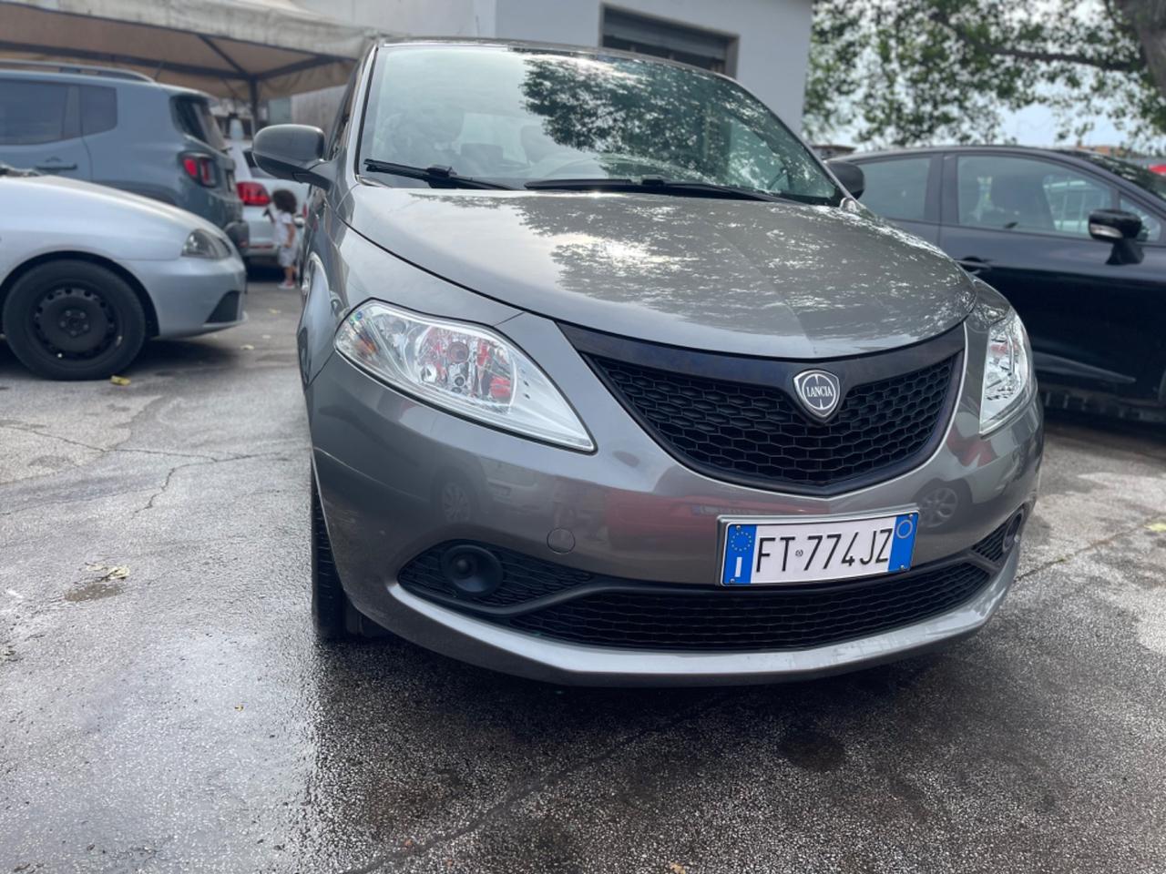 Lancia Ypsilon 1.2 69 CV 5 porte GPL Ecochic Elefantino Blu