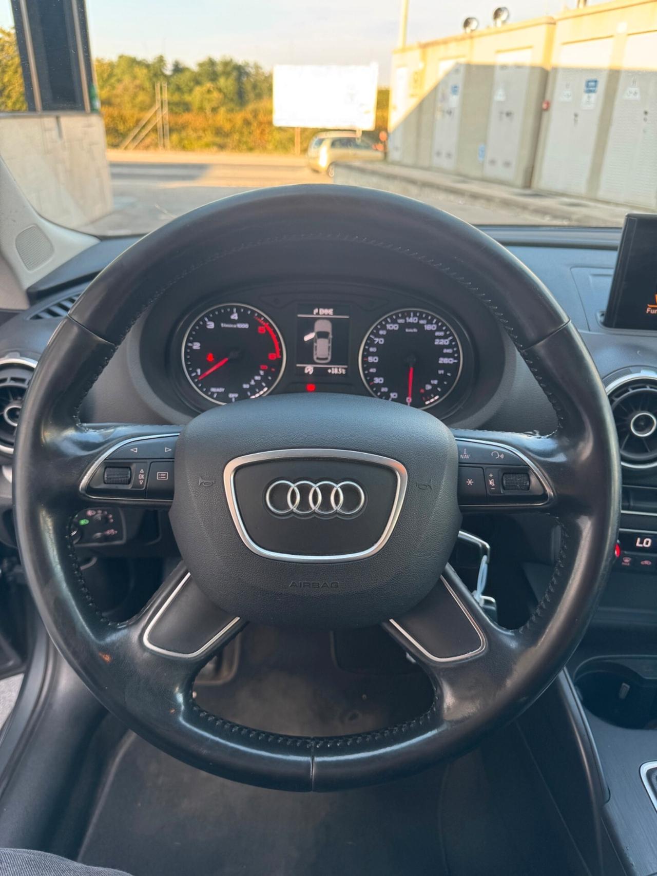 Audi A3 SPB 1.6 TDI Attraction