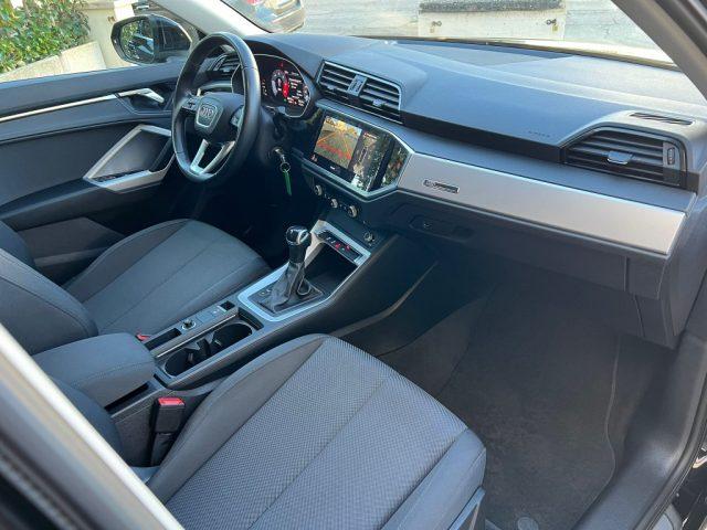 AUDI Q3 2.0 TDI 150 S tronic S line edition