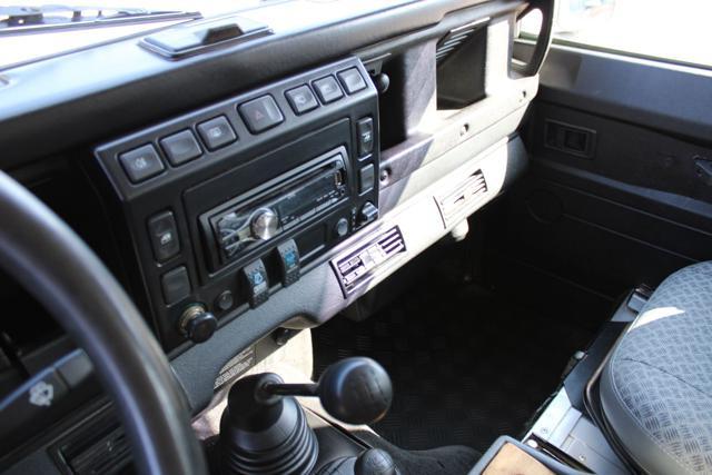 LAND ROVER Defender 90 2.5Td5 SE 6 POSTI-CLIMA-GANCIO