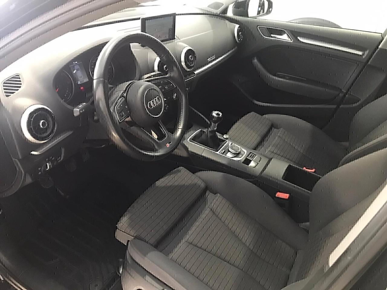 Audi A3 TDI S-LINE km 70000 IVA ESPOSTA 7/2019