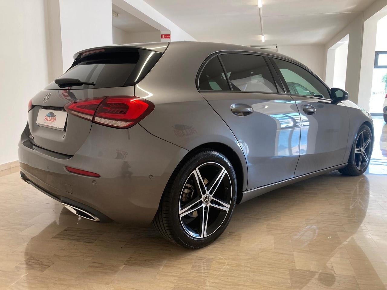 MERCEDES-BENZ A 200 SPORT NIGHT EDITION AUTOMATICA