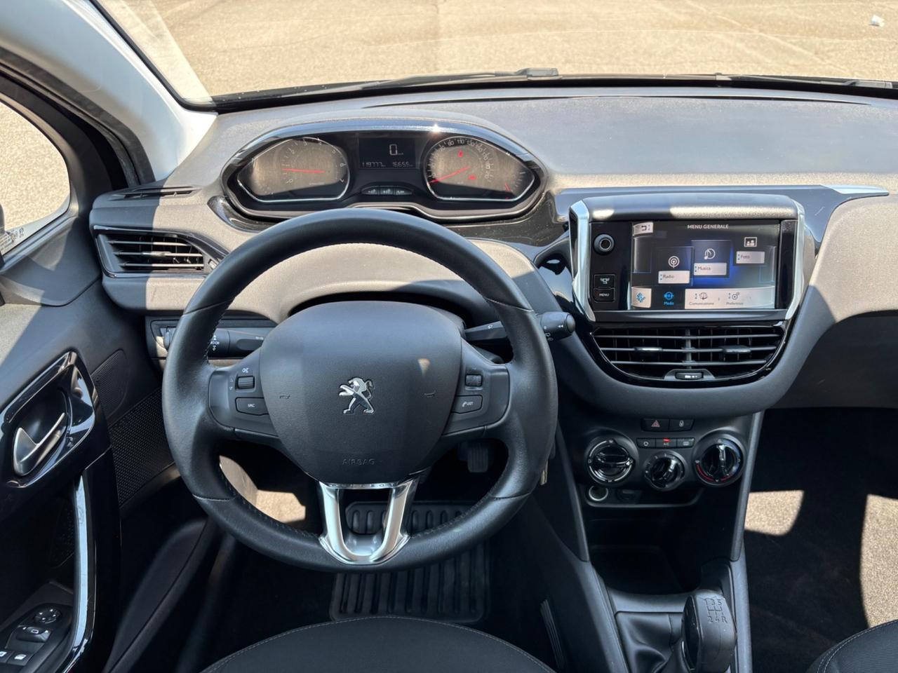 Peugeot 208 1.2 82CV, GARANZIA
