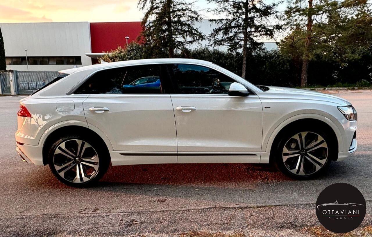 Audi Q8 S-line unipro full book service Audi