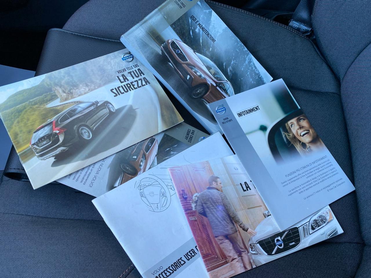 VOLVO V40 Cross Country D2 1.6 115cv GARANTITA