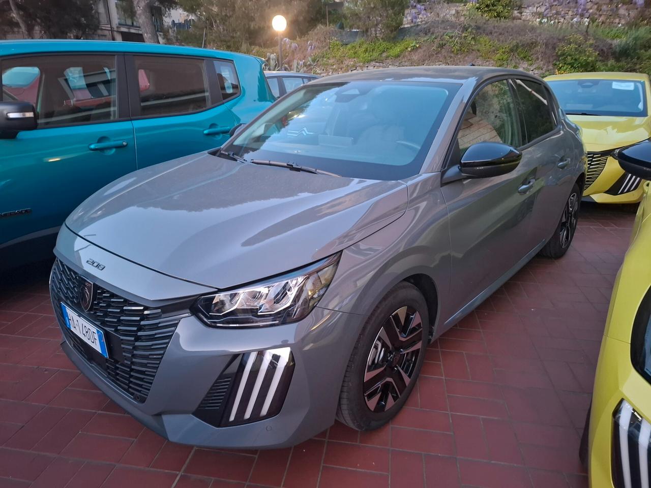 Peugeot 208 PureTech 100 Stop&Start 5 porte Allure