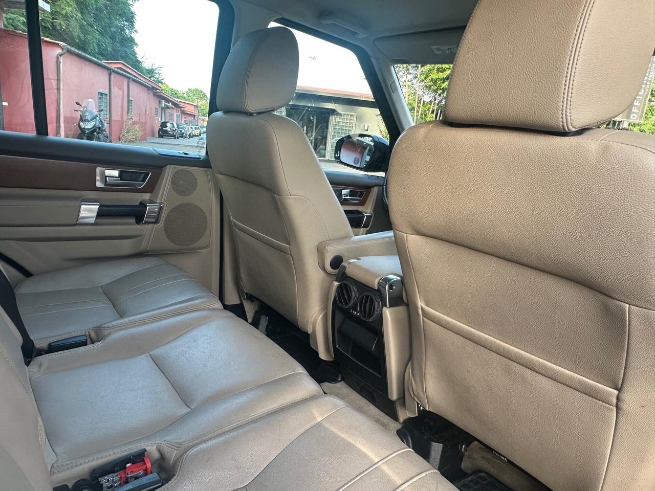 Land Rover Discovery 3.0 SDV6 249CV HSE Service Ufficiali Land Rover 7 posti Permute Rate e Poss. Finanziamenti