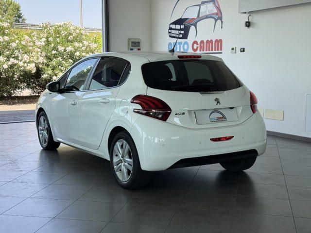 PEUGEOT 208 82cv 5 porte Signature OK NEOPATENTATI