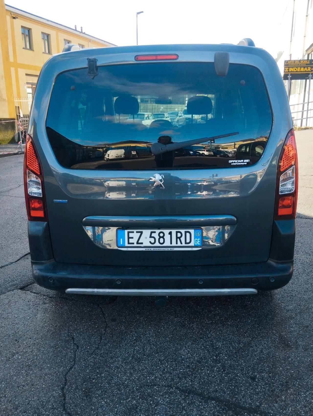 Peugeot Partner Tepee BlueHDi 100 Outdoor