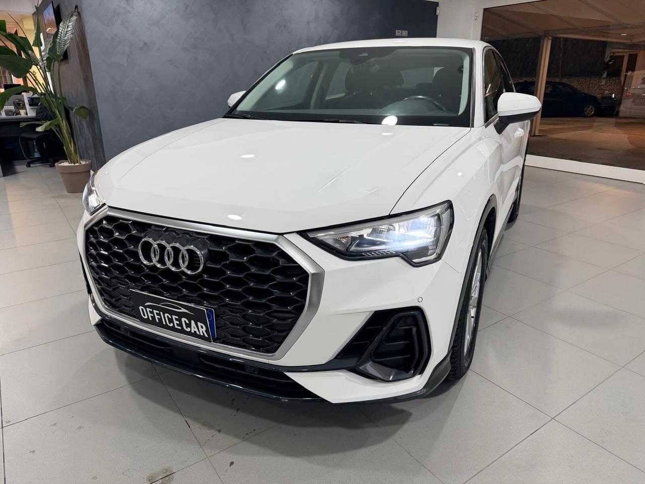 Audi Q3 35 TDI S tronic Business