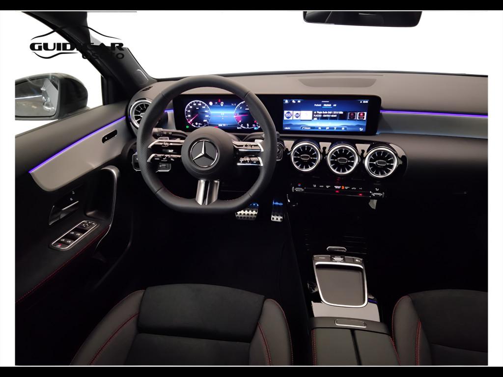 Mercedes-Benz Classe A - W177 2023 - A 180 d AMG Line Advanced Plus auto