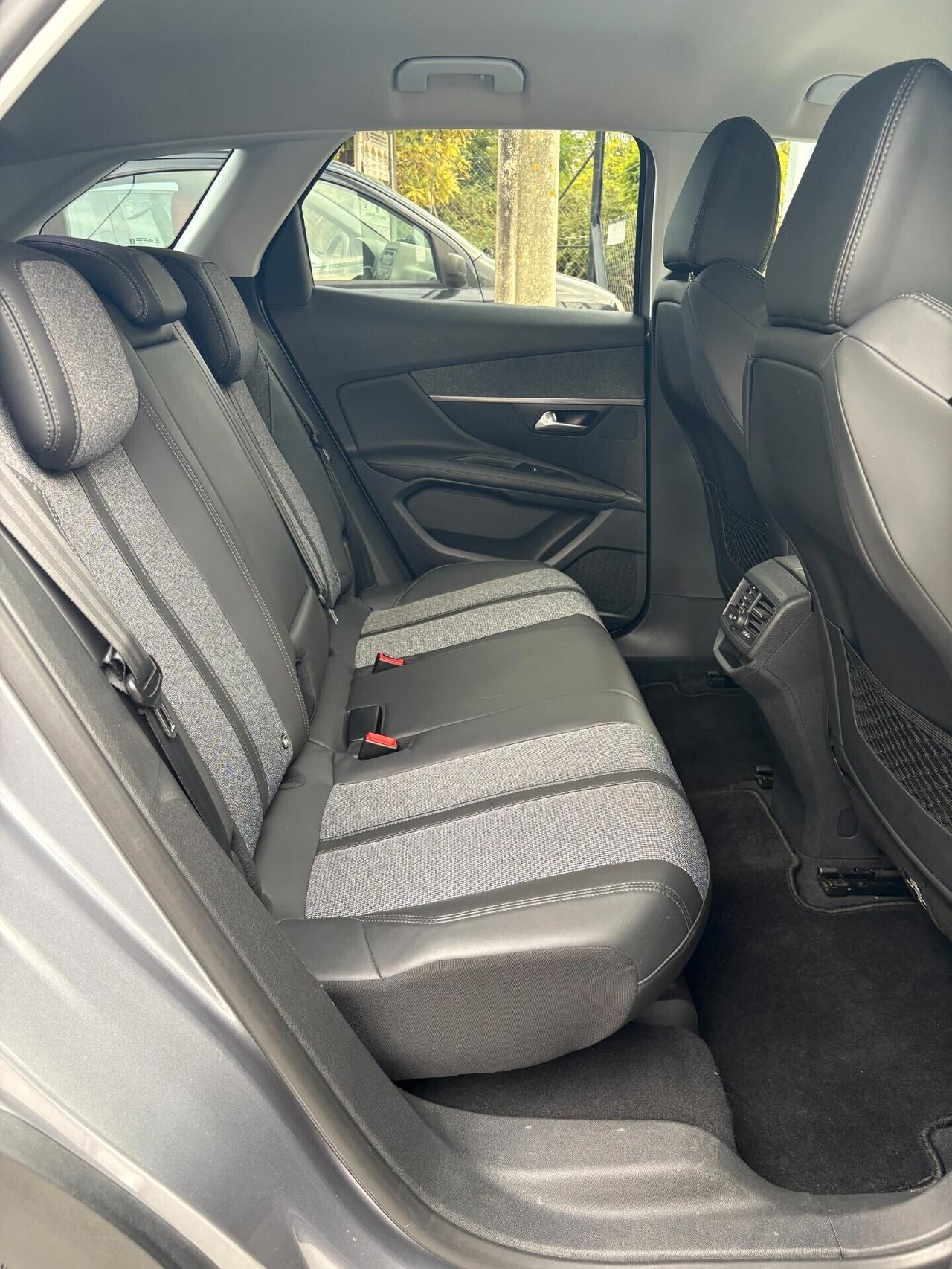 Peugeot 3008 Allure 1.6 BlueHDi (Molto Bella)