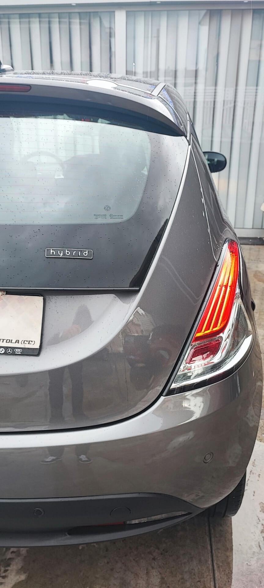 Lancia Ypsilon 1.0 5 porte Hybrid Gold 2023