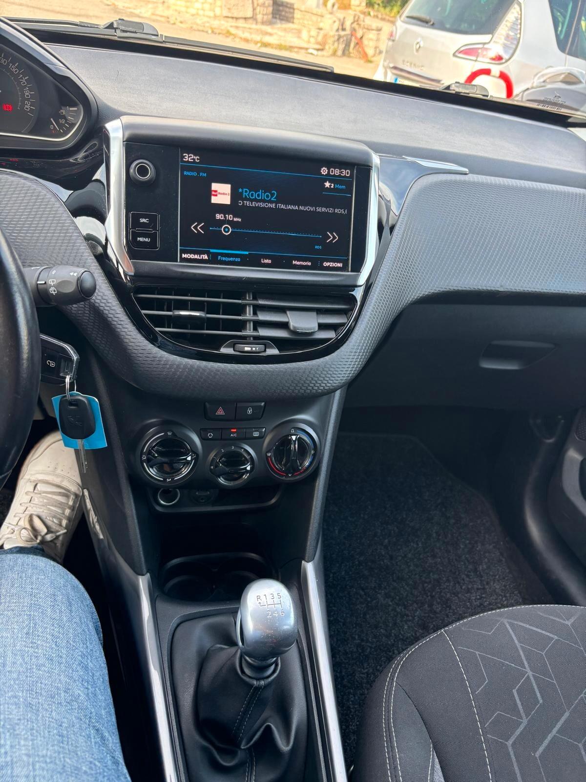 Peugeot 2008 BlueHDi 100 S&S Allure