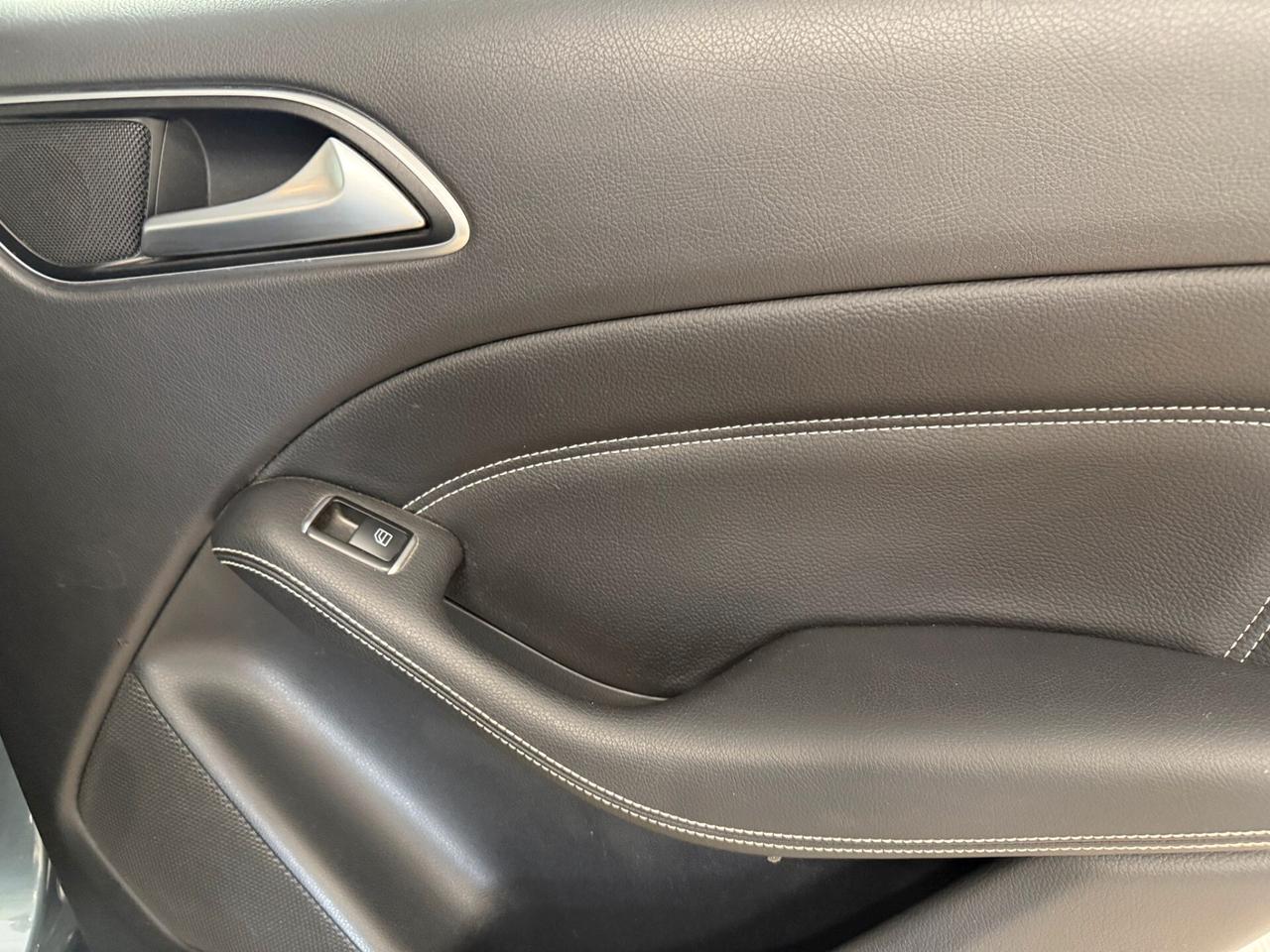 Mercedes-benz B 200 CDI 4Matic Automatic Premium