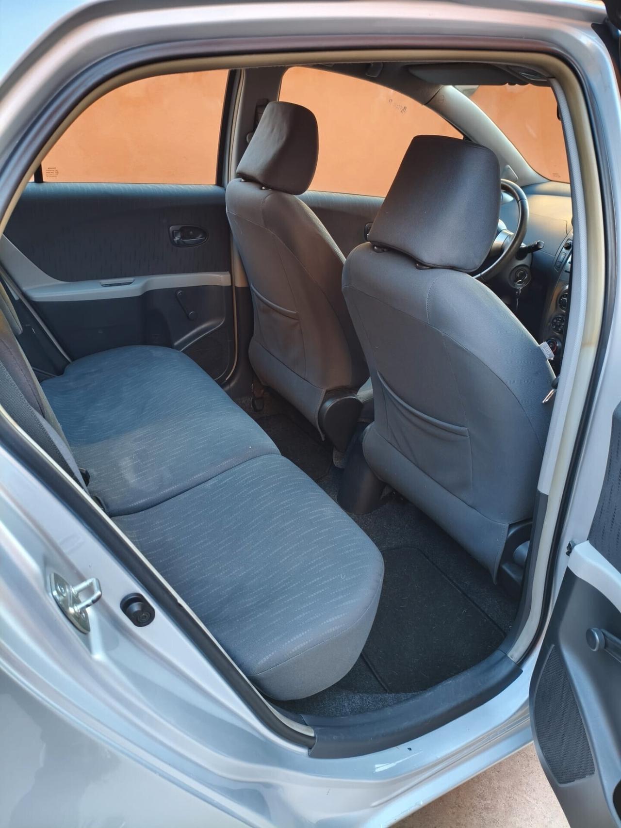 Toyota Yaris 1.3 - 5 porte