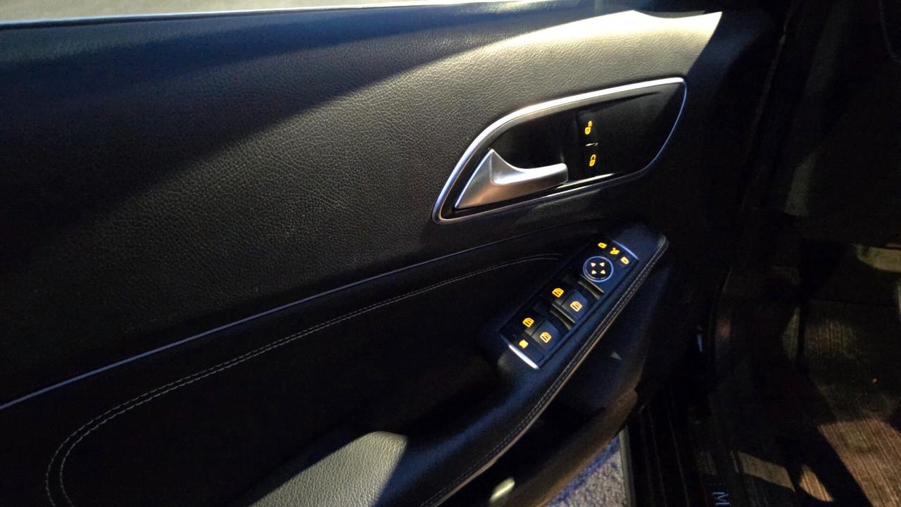 Mercedes-benz A 180 d Premium