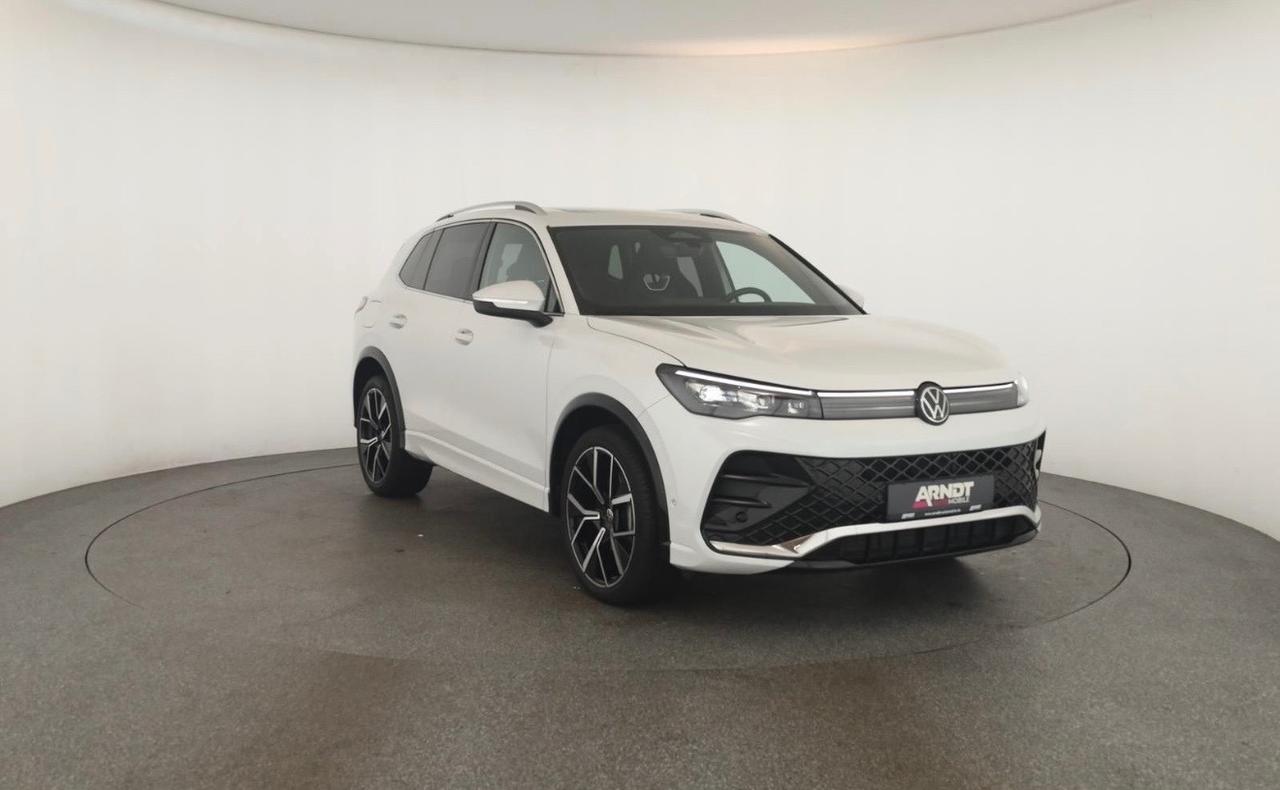 Volkswagen Tiguan 2.0TDi DSG R Line Navi Tetto Cerchi neri