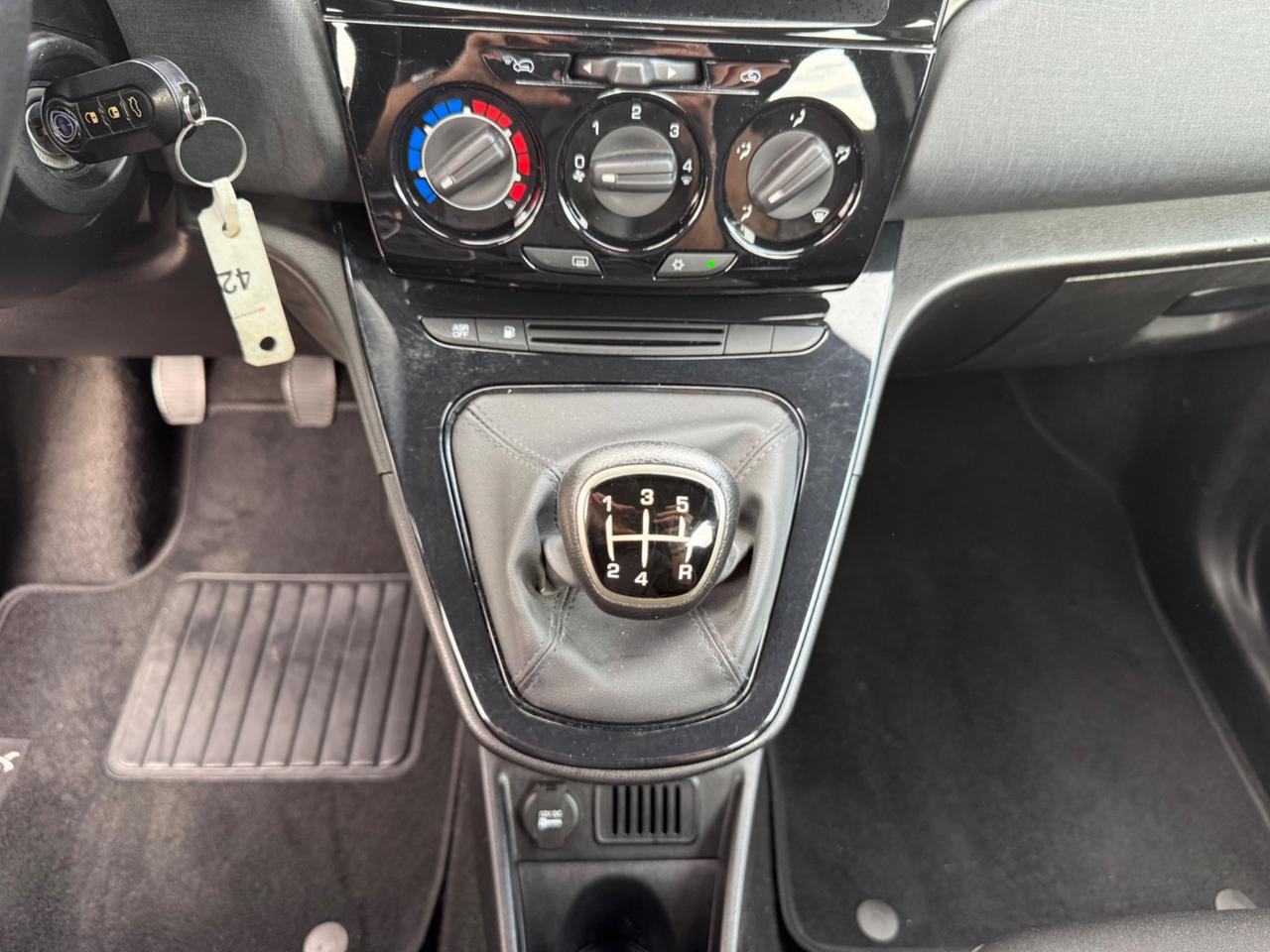 Lancia Ypsilon 1.2 69 CV 5 porte GPL Gold