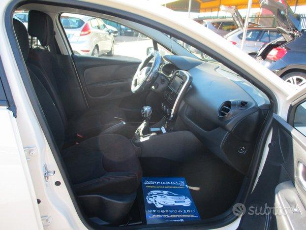 RENAULT CLIO SPORTER 1.2 EURO 6 BENZINA +600.00 GPL NUOVO