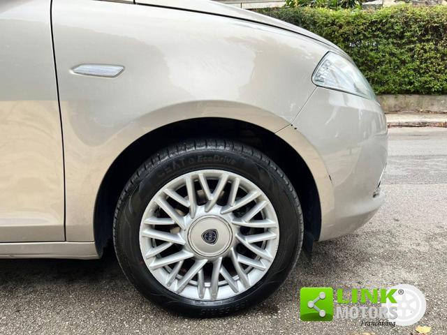 LANCIA Ypsilon 1.2 69 CV 5pt GPL Ecochic Gold - TUA DA ?153,00