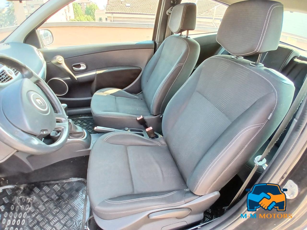 Renault Clio 3 Porte Clio 3p 1.2 16v Dynamique