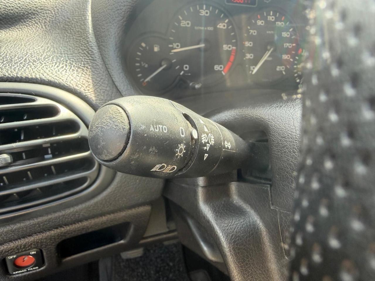 Peugeot 206 1.6 HDi 110cv 5p. XT