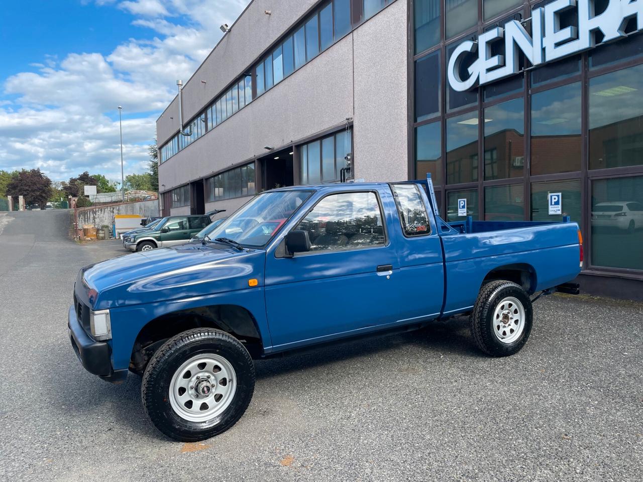 Nissan King Cab 2.5d 2 posti Cassone Lungo