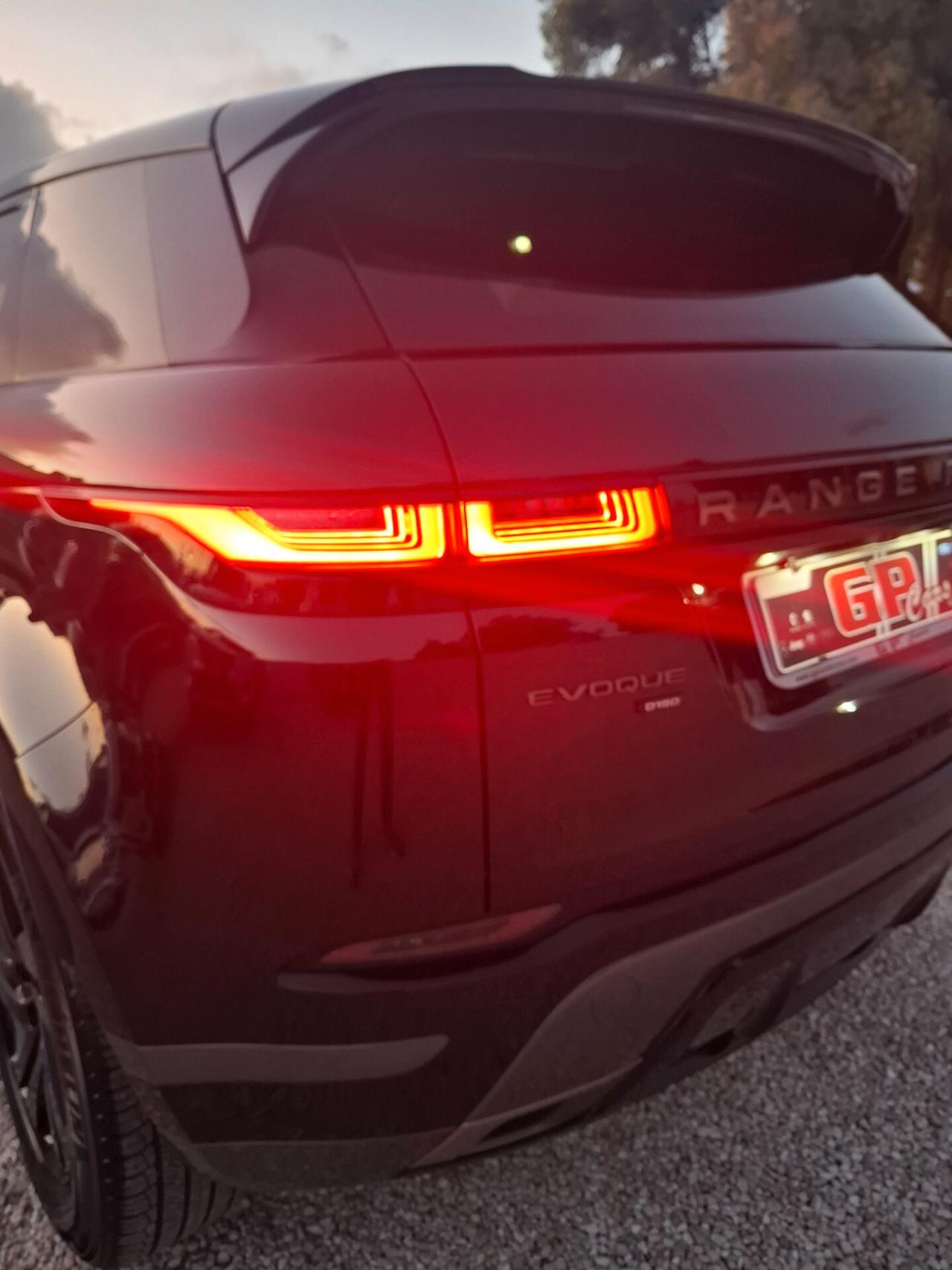 L. R. RANGE ROVER EVOQUE*R-DYNAMIC*TOTAL BLACK*LED*