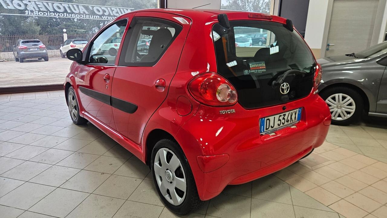 Toyota Aygo 1.0 12V VVT-i 5 porte Sol