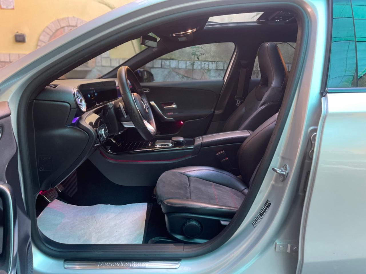 MERCEDES CLASSE A180d,PREMIUM,TETTO APRIBILE,PACC.LUCI