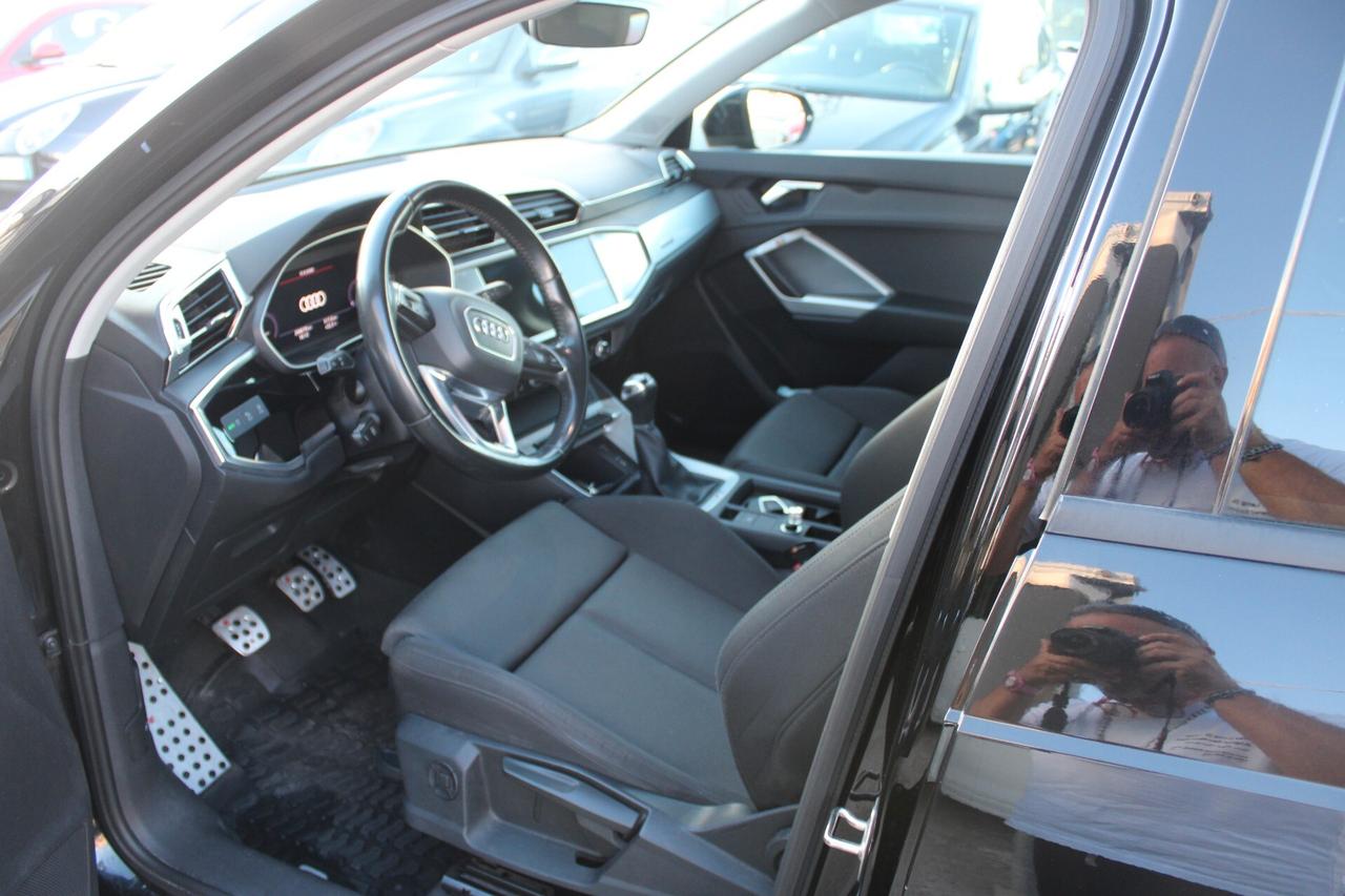 Audi Q3 35 TDI quattro Business
