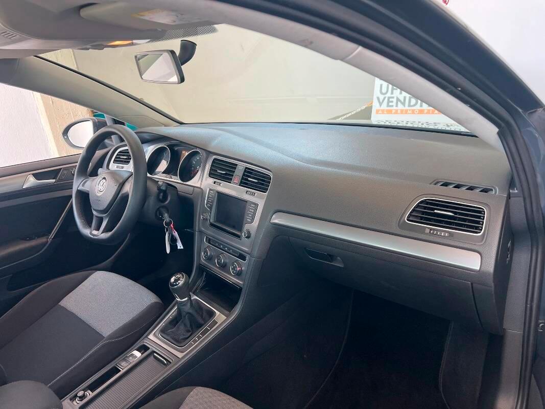 Volkswagen Golf 1.6 tdi Trendline 90cv 5p E6