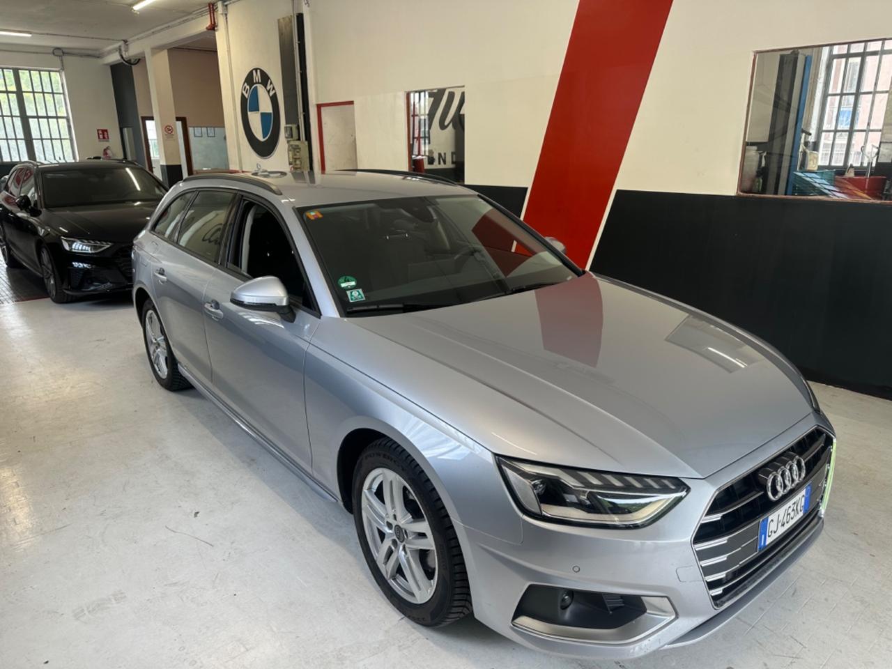 Audi A4 Avant 30 TDI/136 CV S tronic line edition