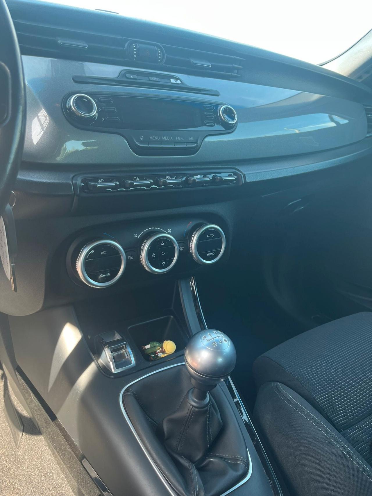 Alfa Romeo Giulietta 1.6 JTDm-2 105 CV Exclusive