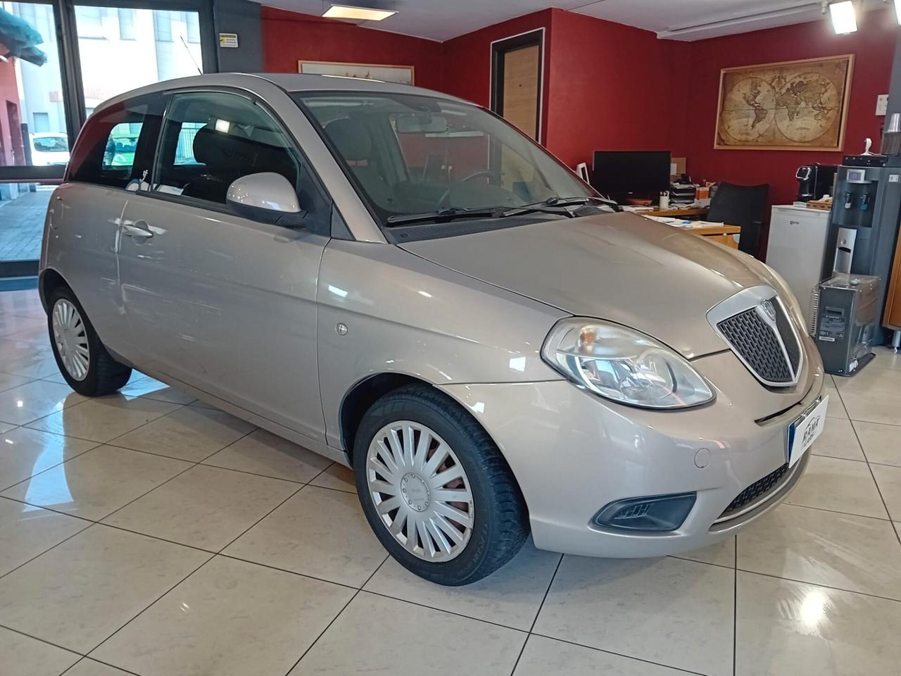 Lancia Ypsilon