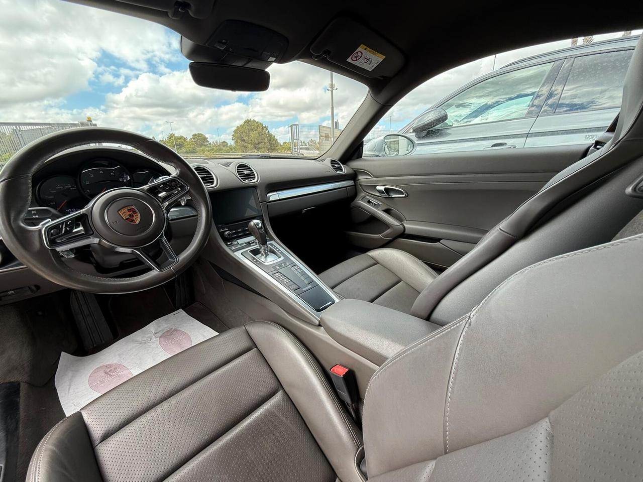 Porsche 718 Spyder Cayman 2.0