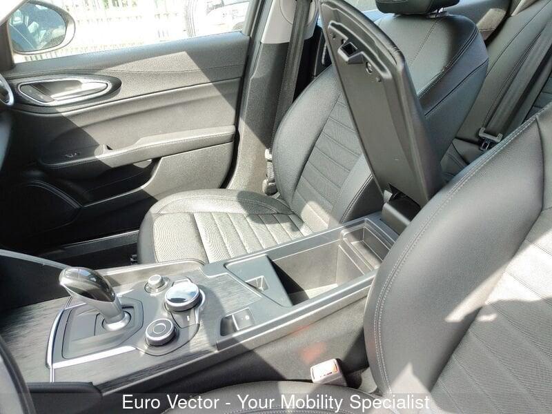 Alfa Romeo Giulia 2.2 Turbodiesel 160 CV AT8 Super