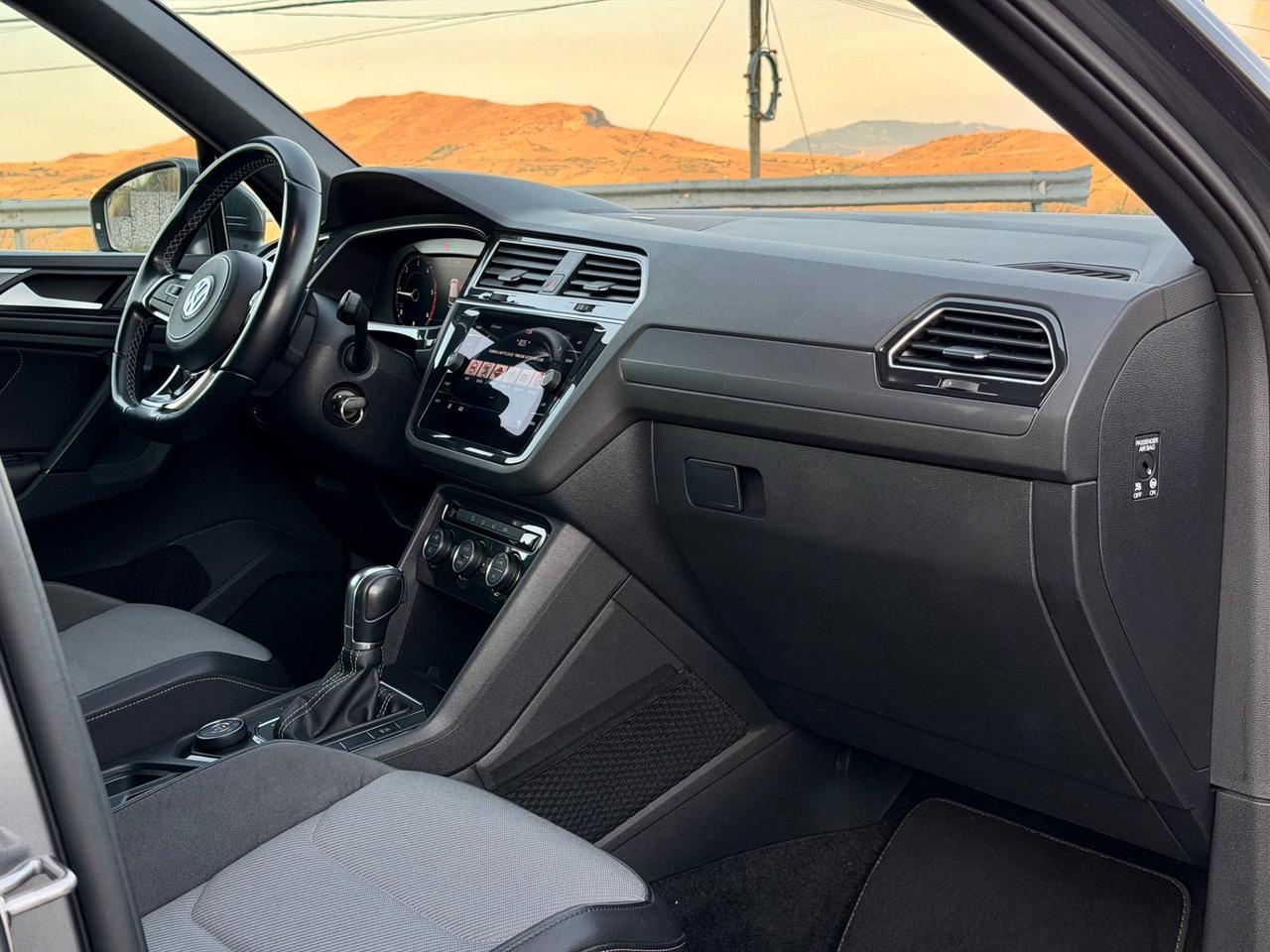 Volkswagen Tiguan 2.0 TDI 150cv DSG 4MOTION R-Line