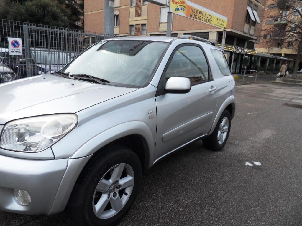 Toyota RAV 4 RAV4 2.0 16V cat 3 porte