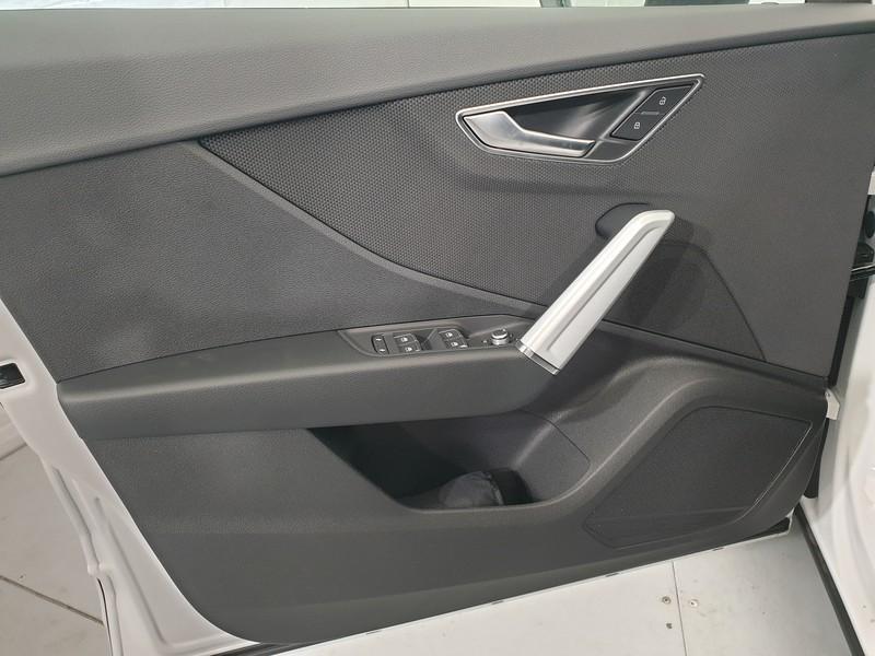 Audi Q2 30 2.0 tdi identity black s tronic