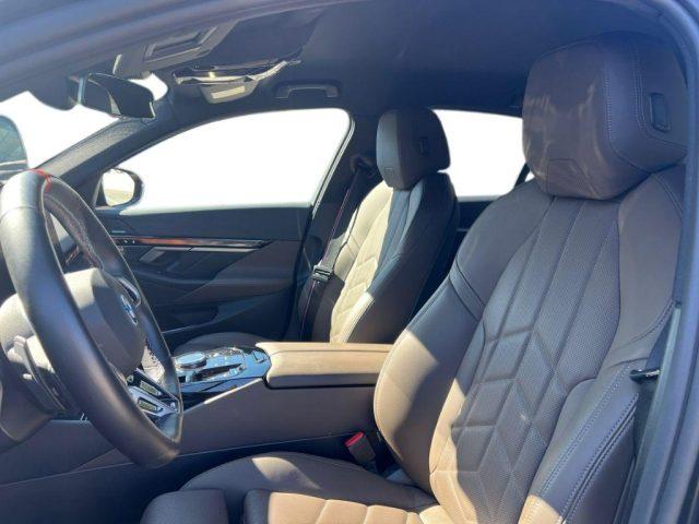 BMW i5 M60
