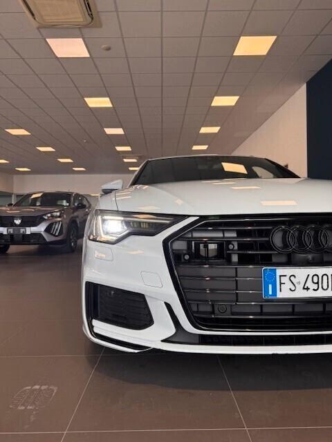 Audi A6 Avant 40 2.0 TDI 204 CV S LINE *FULL*